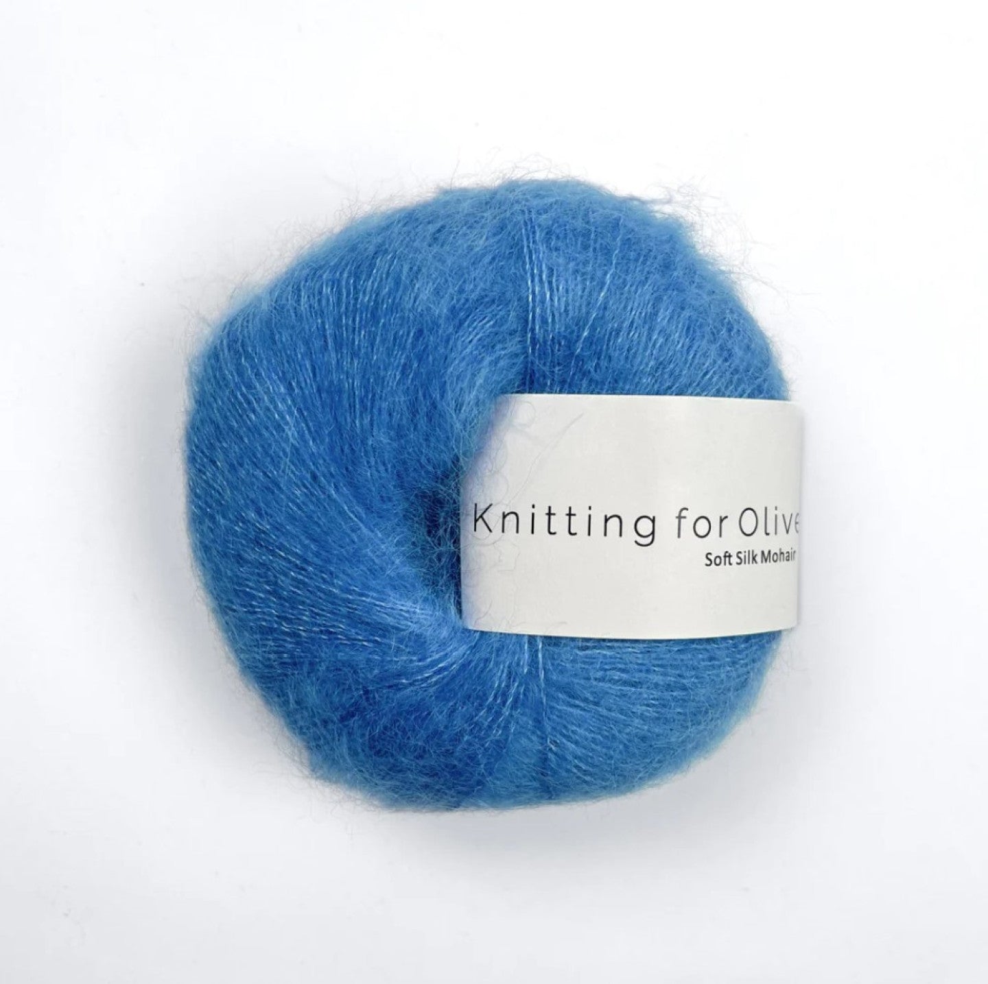 Kuvassa on Knitting for Olive Soft Silk Mohair -lanka (yarn) värissä Poppy Blue,