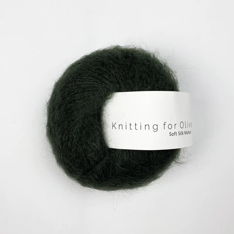 Kuvassa on Knitting for Olive Soft Silk Mohair -lanka (yarn) värissä Slate Green.