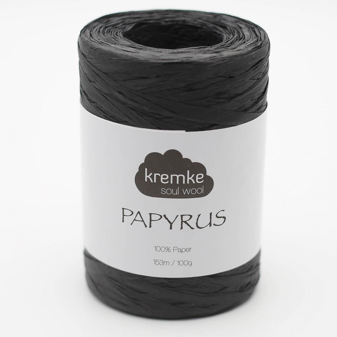Kuvassa on Kremke Soul Wool Papyrus -paperilanka (yarn) värissä Black.