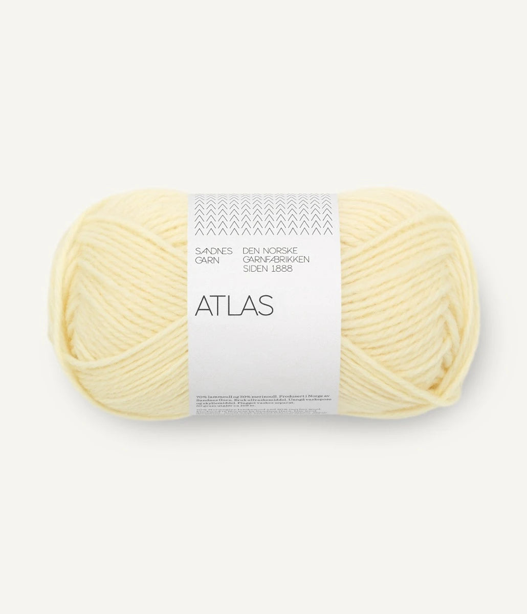 Kuvassa on Sandnes Garn Atlas -lanka (yarn) värissä Butter Yellow.