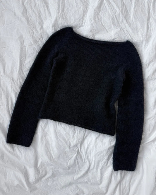 Kuvassa on PetiteKnit Bea Blouse -neulepuseron ohje (pattern).