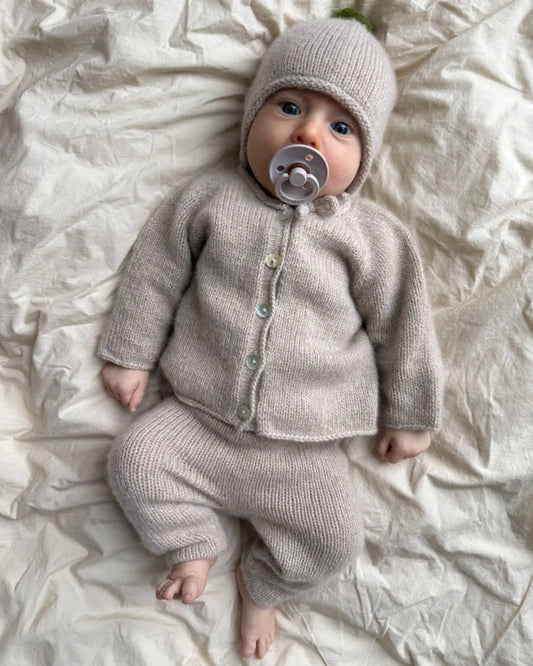 Kuvassa on PetiteKnit Cleo Baby -neuleohje (pattern).