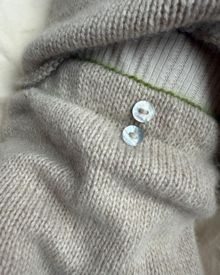 Kuvassa on PetiteKnit Cleo Baby -neuleohje (pattern).