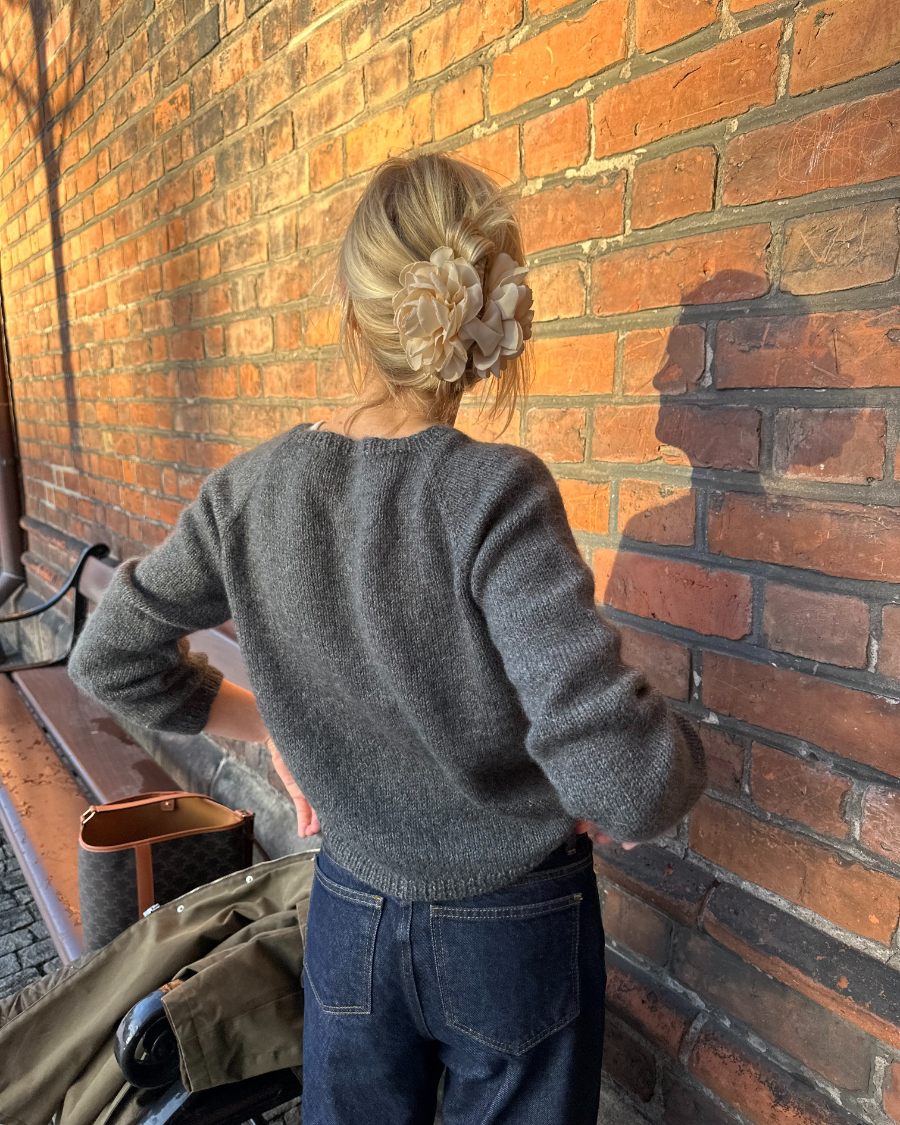 Kuvassa on PetiteKnit Copenhagen Cardigan -neuletakin ohje (pattern).