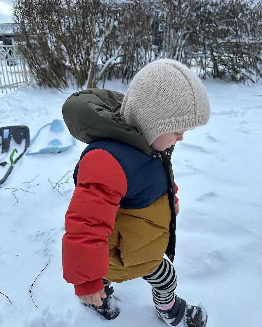 PetiteKnit Everyday Balaclava lasten balaclava luonnonvaaleassa sävyssä