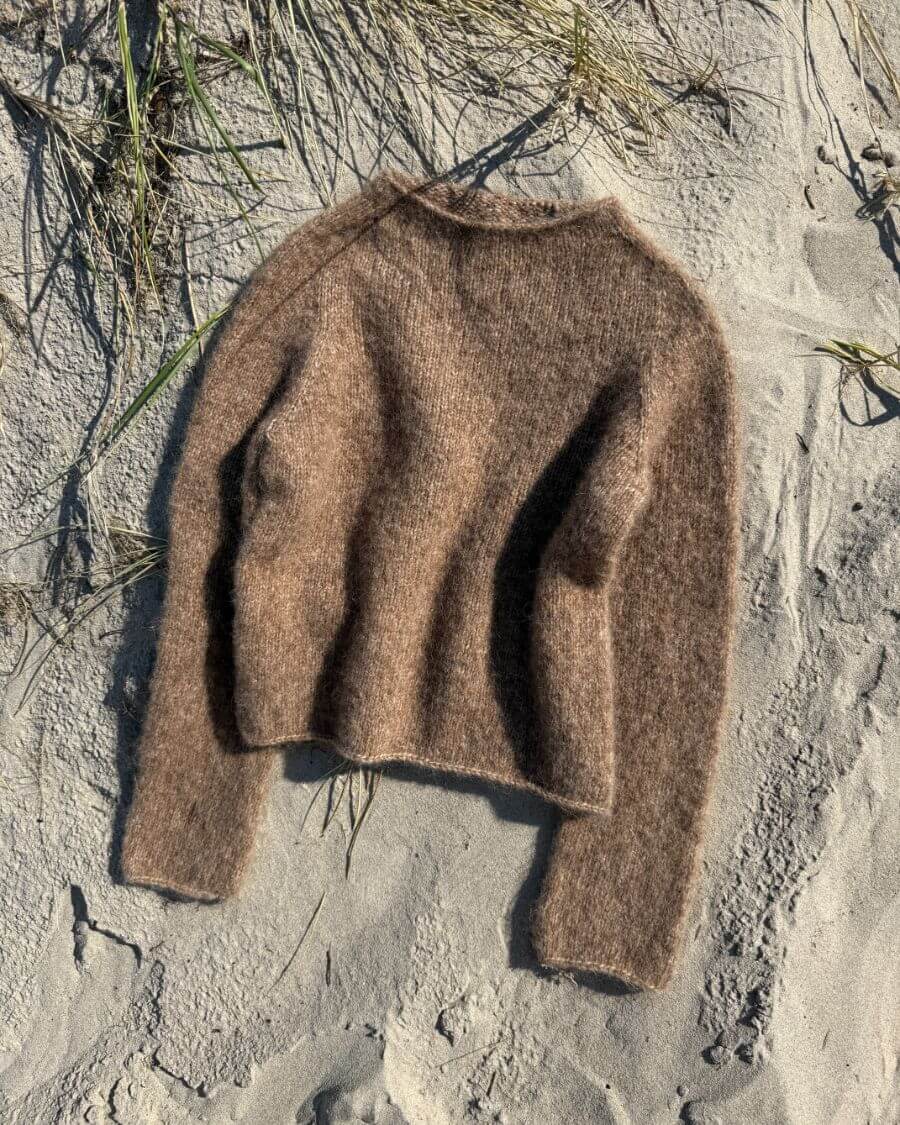Kuvassa on PetiteKnit Ivy sweater -neuleohje (pattern)