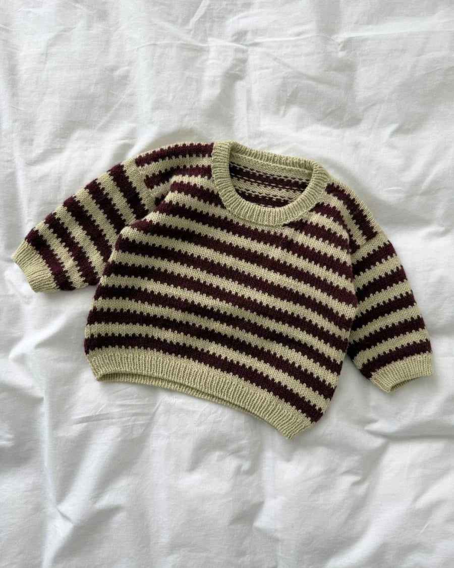 PetiteKnit Otto Sweater Baby -neuleohje valmiina raidallisena vauvan villapaitana