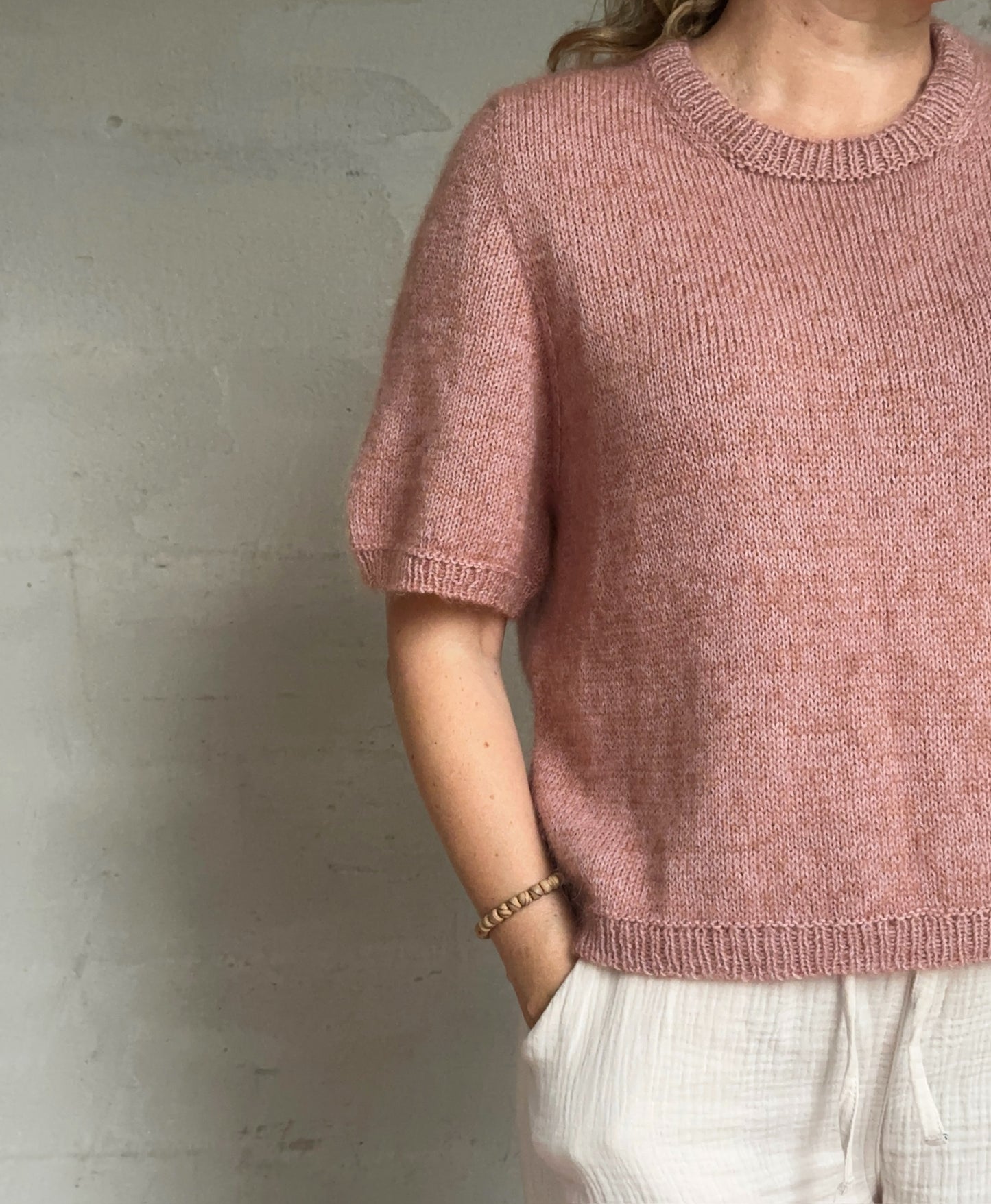 Kuvassa on PetiteKnit Poppy Tee -neuleen ohje (pattern).