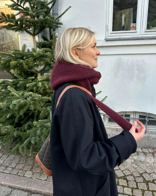 Kuvassa on PetiteKnit Sophie Hood -neuleohje (pattern).