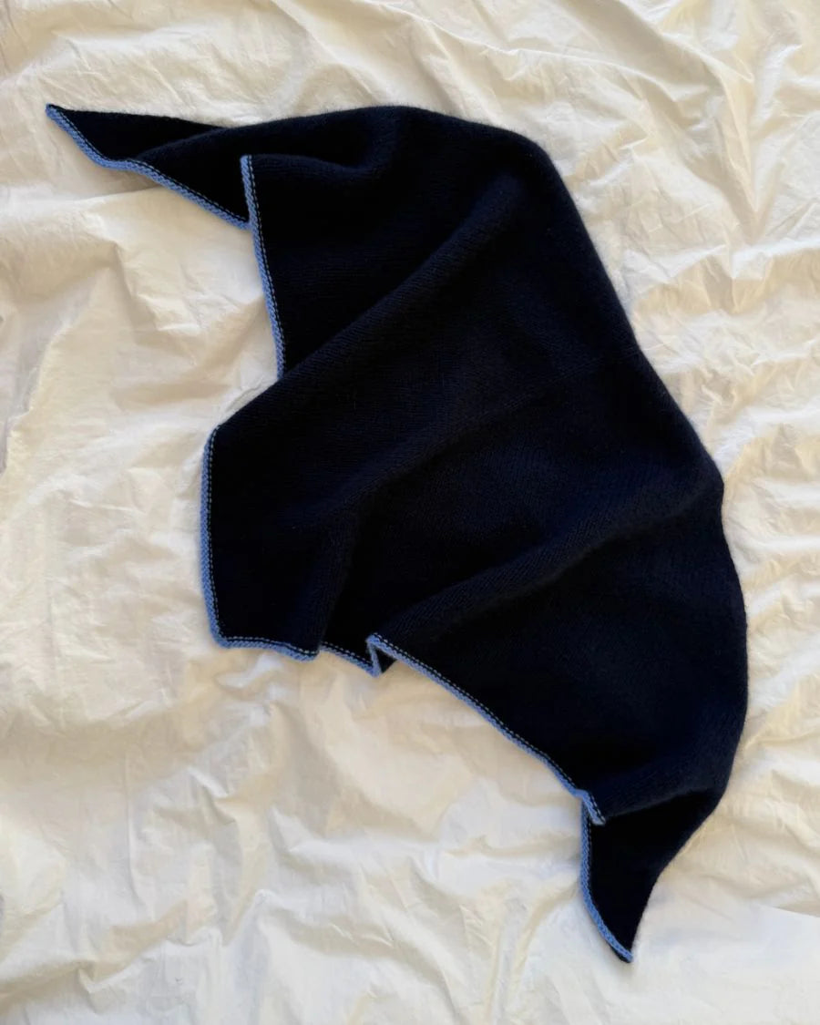 Kuvassa on PetiteKnit Uma Scarf -neuleohje (pattern).
