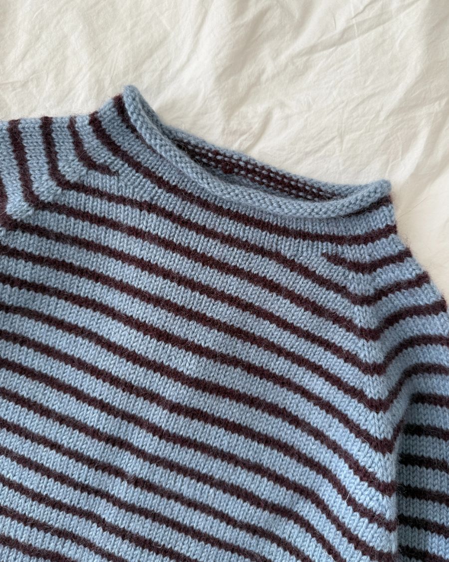 Kuvassa on PetiteKnit Frankie Sweater -neule (ohje).