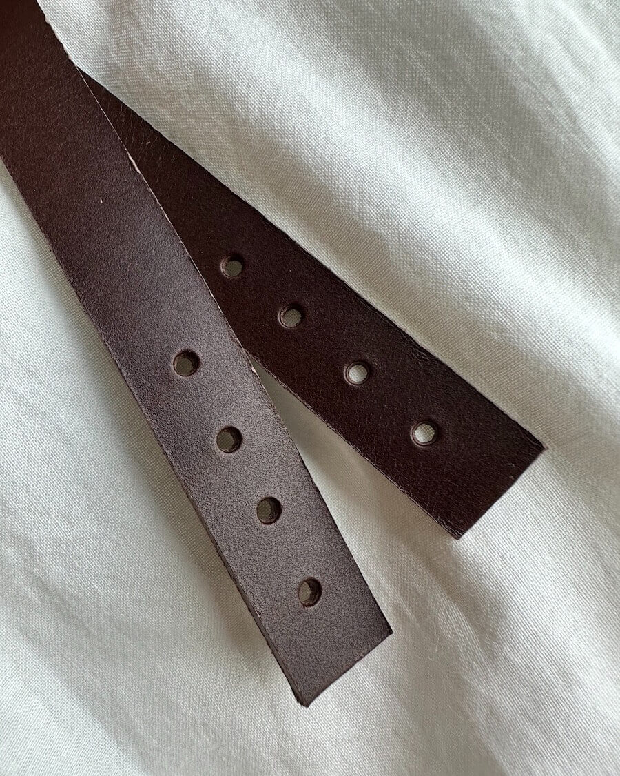 Kuvassa on PetiteKnit Leather strap (nahkainen olkahihna) for Florence Bag.