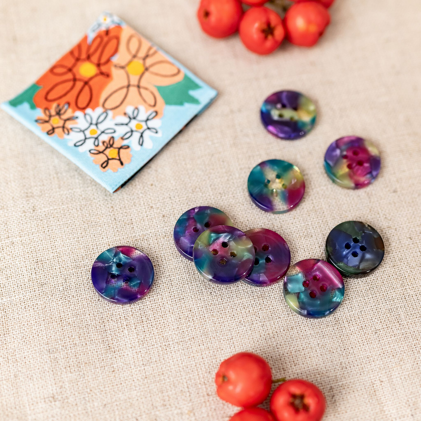 Kuvassa on Pigeon Wishes Faerie -nappeja (buttons).