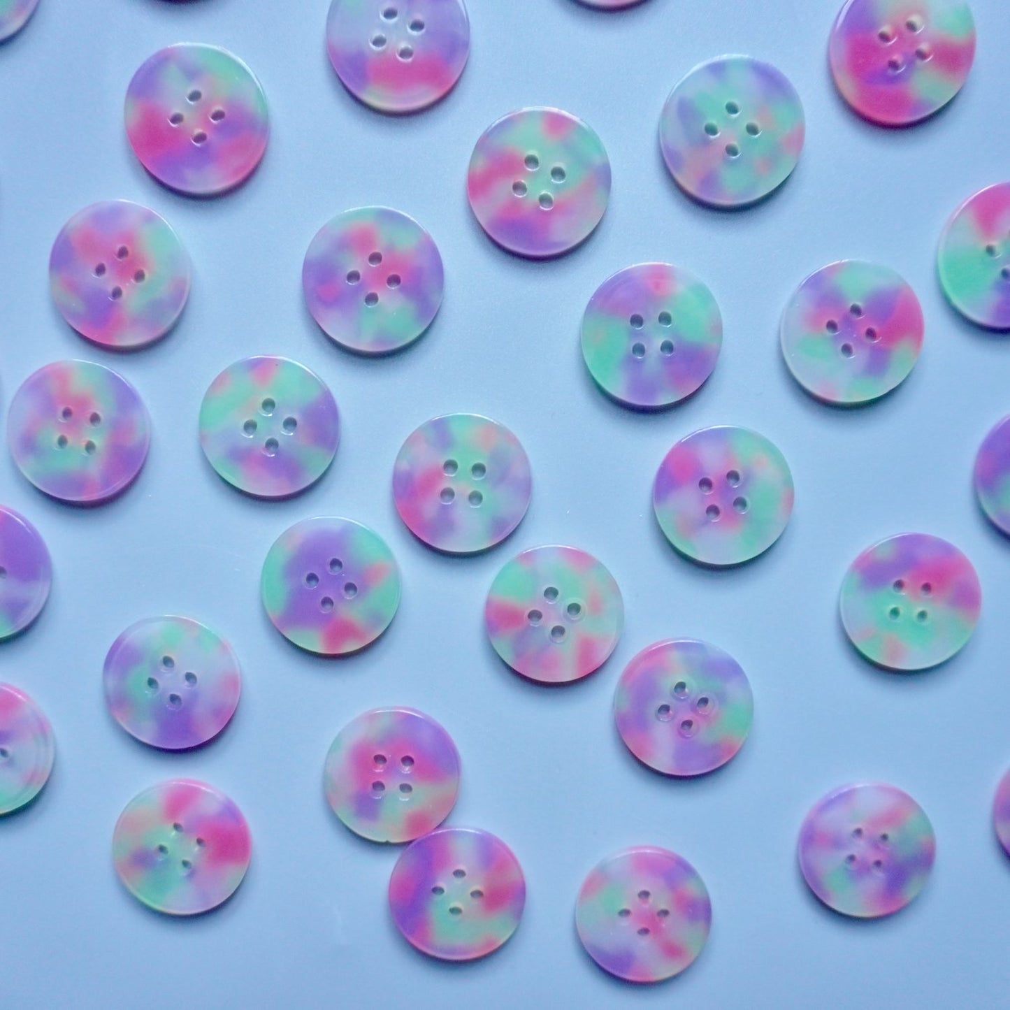 Pigeon Wishes Tie-Dye button set 25 mm