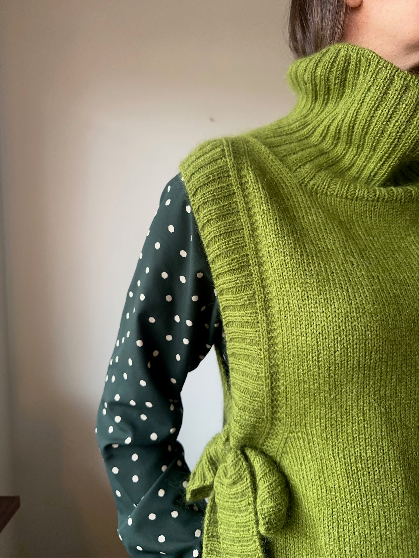 Kuvassa on Sandnes Garn Amy Slipover -neuleohje (pattern).