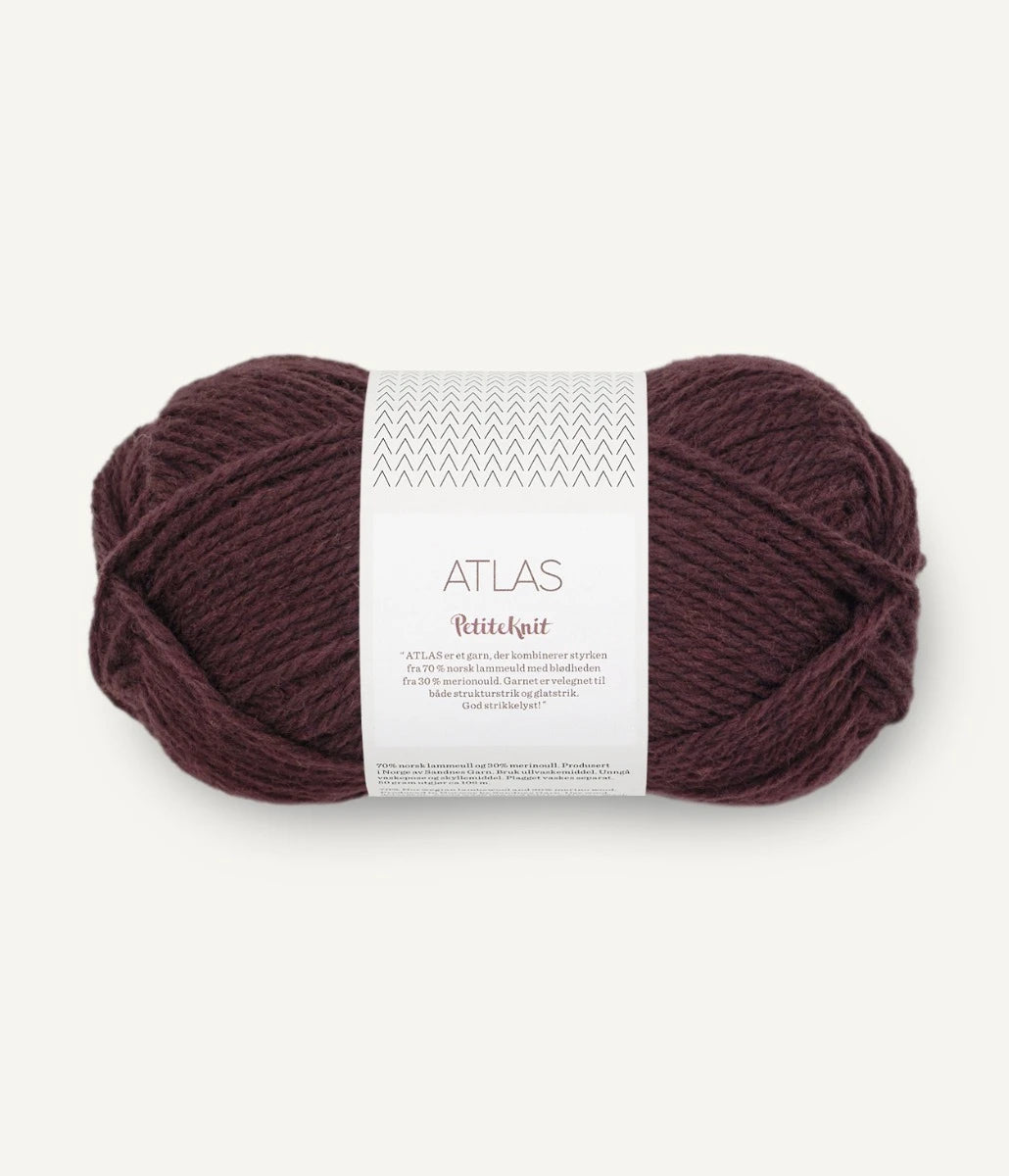 Kuvassa on Sandnes Garn Atlas -lanka (yarn) värissä 4682 Velvet Fig.