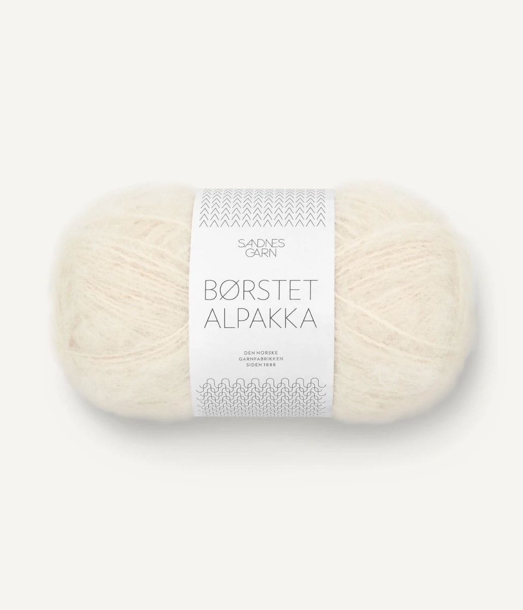 Kuvassa on Sandnes Garn Børstet Alpakka -lanka (yarn) värissä Natur.