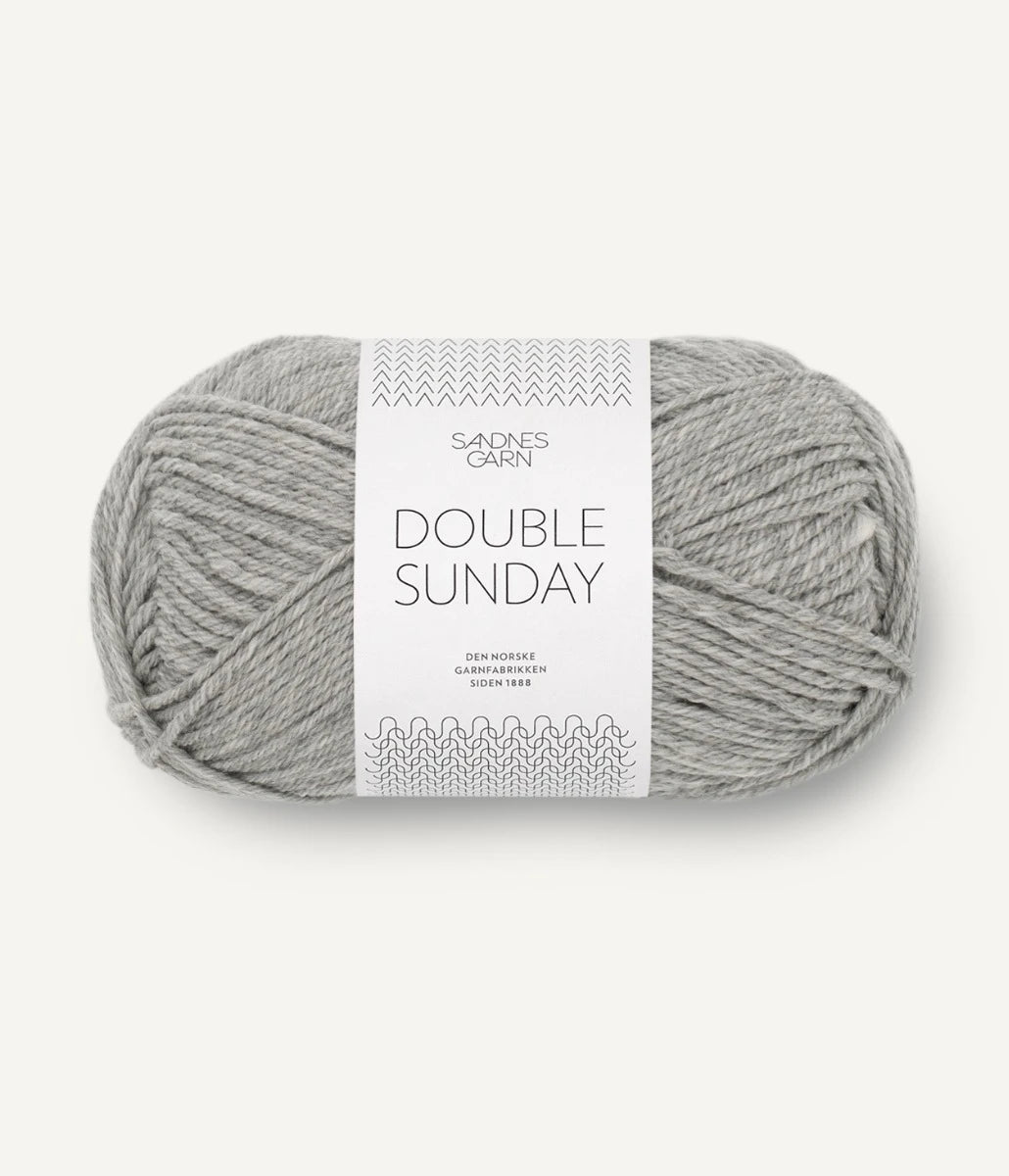 Kuvassa on Sandnes Garn Double Sunday -lanka (yarn) värissä Gråmelert.