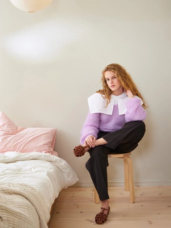 Kuvassa on Sandnes Garn Facile Sweater -neuleohje (pattern).