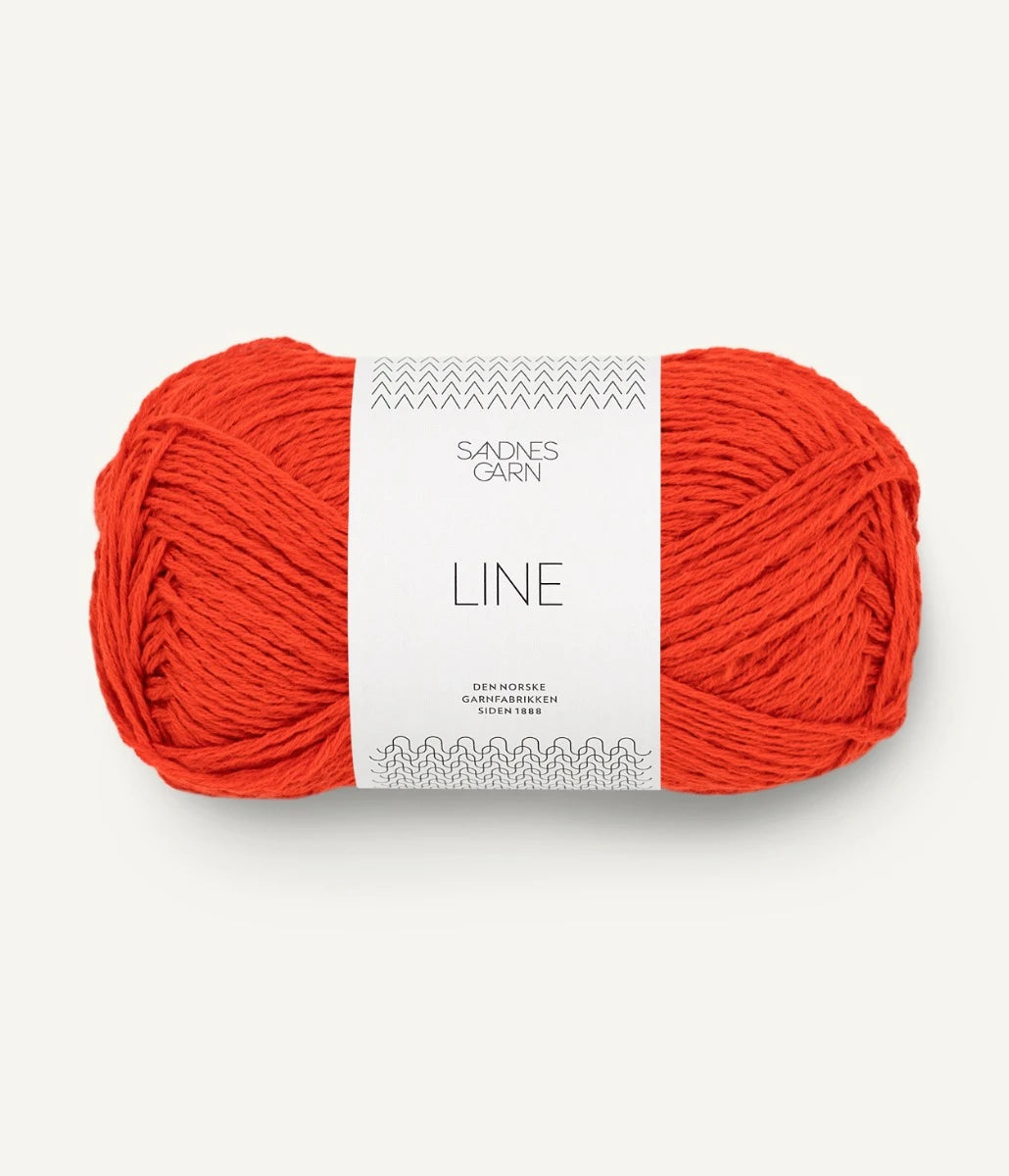 Kuvassa on Sandnes Garn Line lanka (yarn) värissä Spicy Orange.