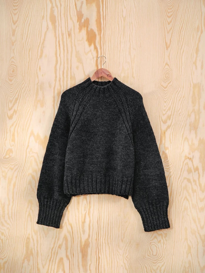 Kuvassa on Sandnes Garn Lou Sweater -neuleohje (pattern).
