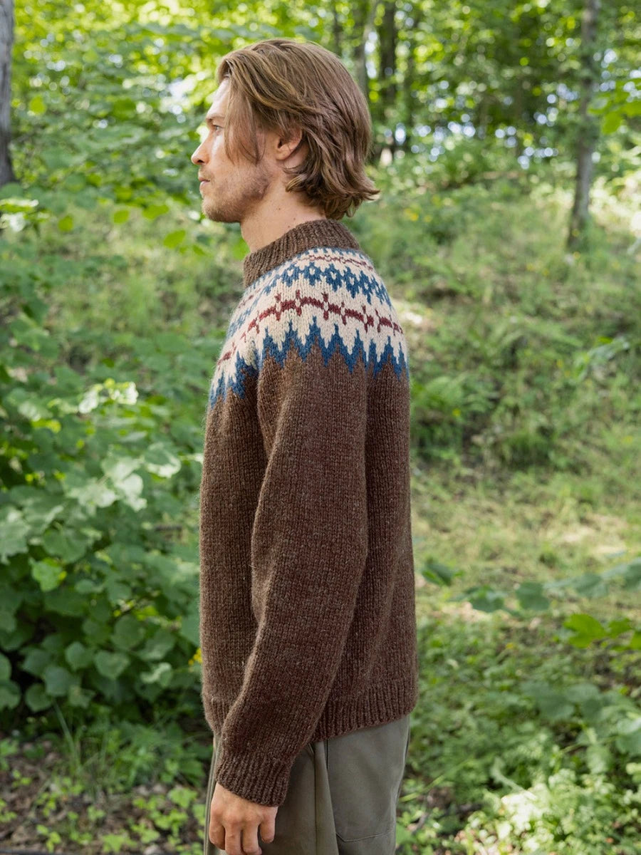 Kuvassa on Sandnes Garn Polar Light Sweater for Men -neuleohje (pattern).