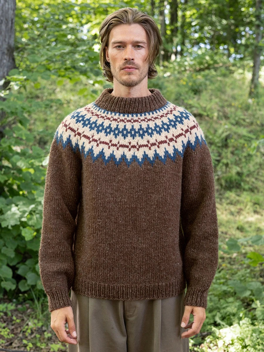 Kuvassa on Sandnes Garn Polar Light Sweater for Men -neuleohje (pattern).