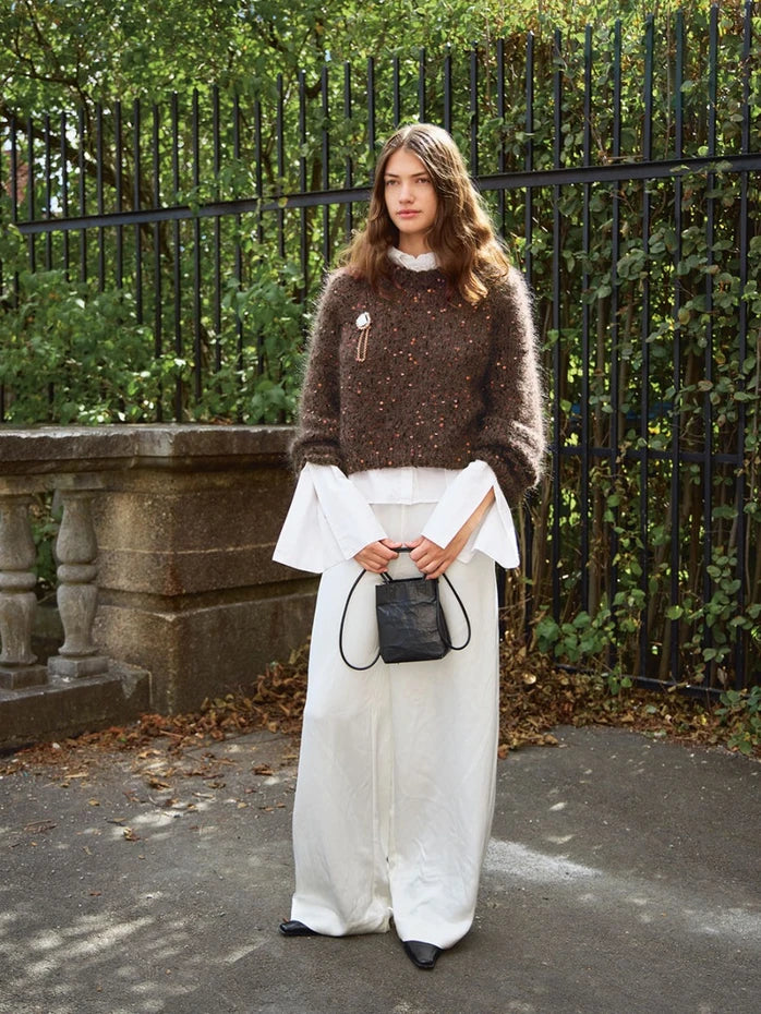 Sandnes Garn Rookie Sweater -neulepusero sävyssä Espresso Sparkle.