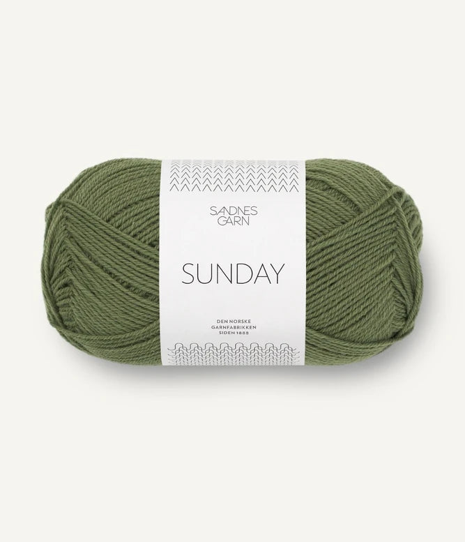 Kuvassa on Sandnes Garn Sunday lanka (yarn) värissä Oliven Grönn.