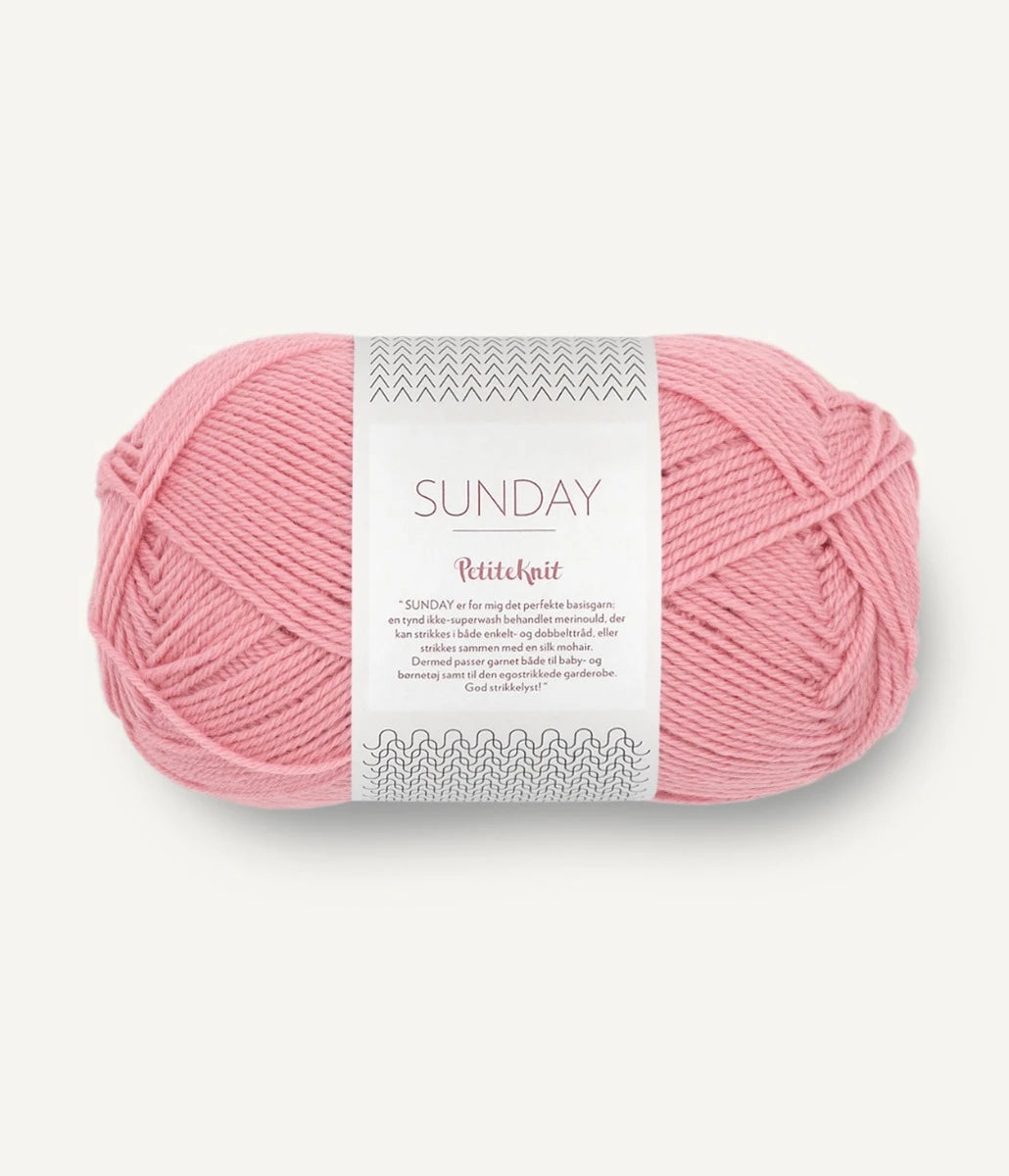 Kuvassa on Sandnes Garn Sunday lanka (yarn) värissä Plastic Pink.