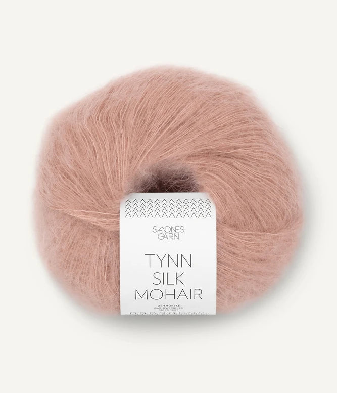 Kuvassa on Sandnes Garn Tynn Silk Mohair -lanka (yarn) värissä 3511 Pudder Rosa.