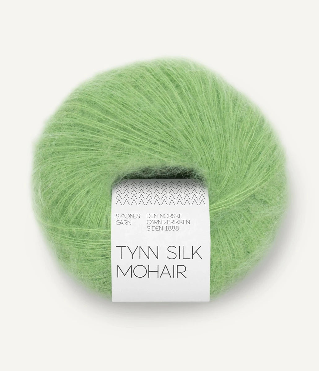 Kuvassa on Sandnes Garn Tynn Silk Mohair -lanka (yarn) värissä 8733 Spring Green.