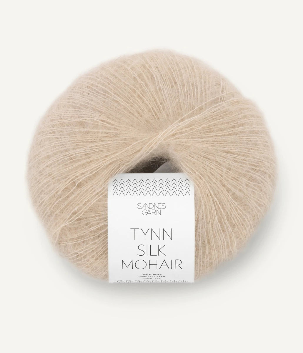 Kuvassa on Sandnes Garn Tynn Silk Mohair -lanka (yarn) värissä Beigemelert.