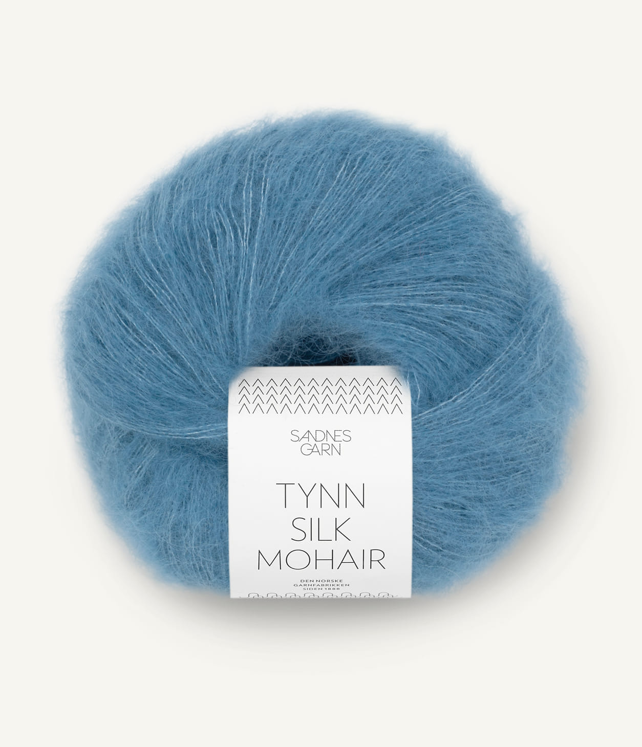 Kuvassa on Sandnes Garn Tynn Silk Mohair -lanka (yarn) värissä Mørk Himmelblå. 