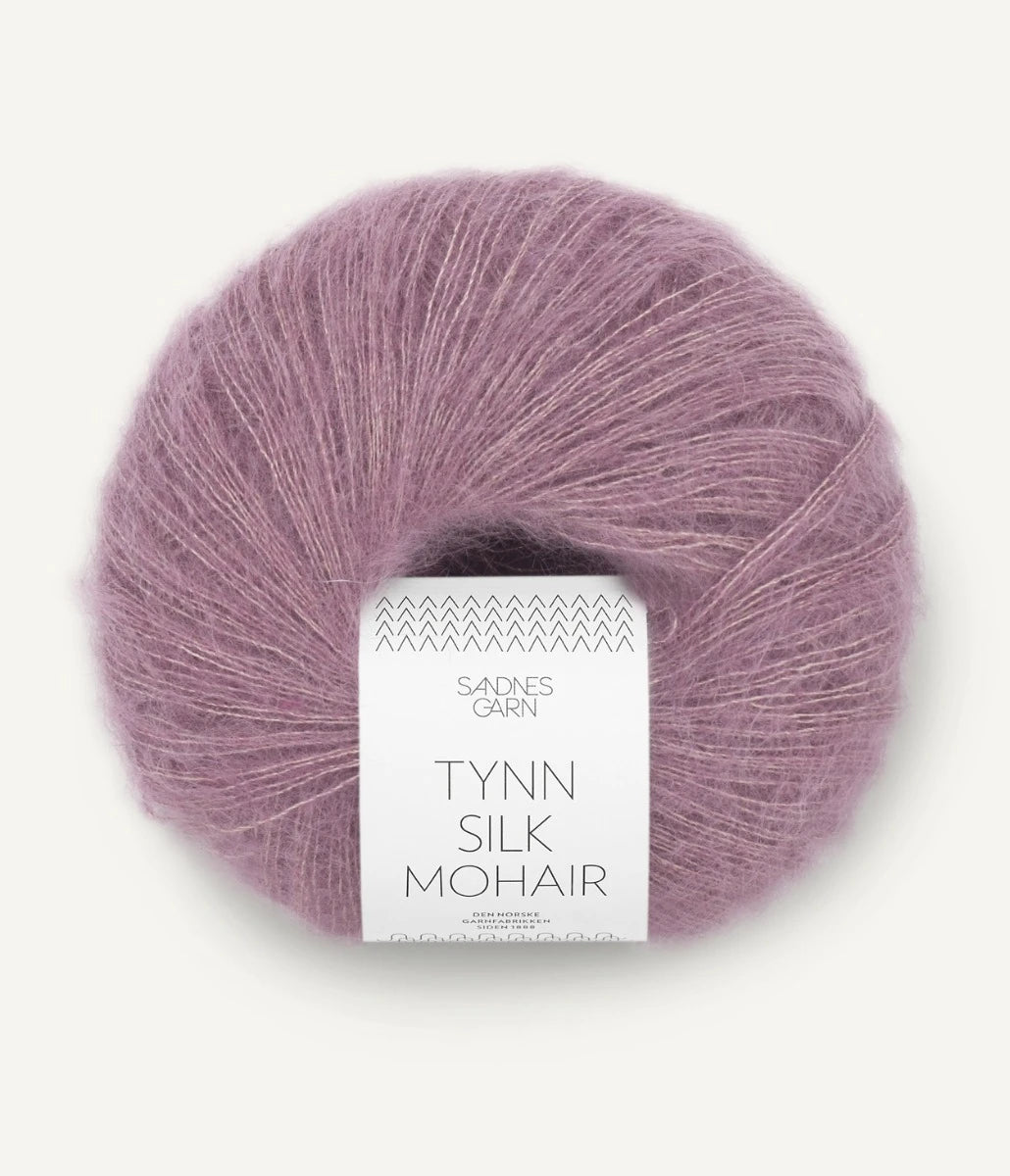 Kuvassa on Sandnes Garn Tynn Silk Mohair -lanka (yarn) värissä Rosa Lavendel.