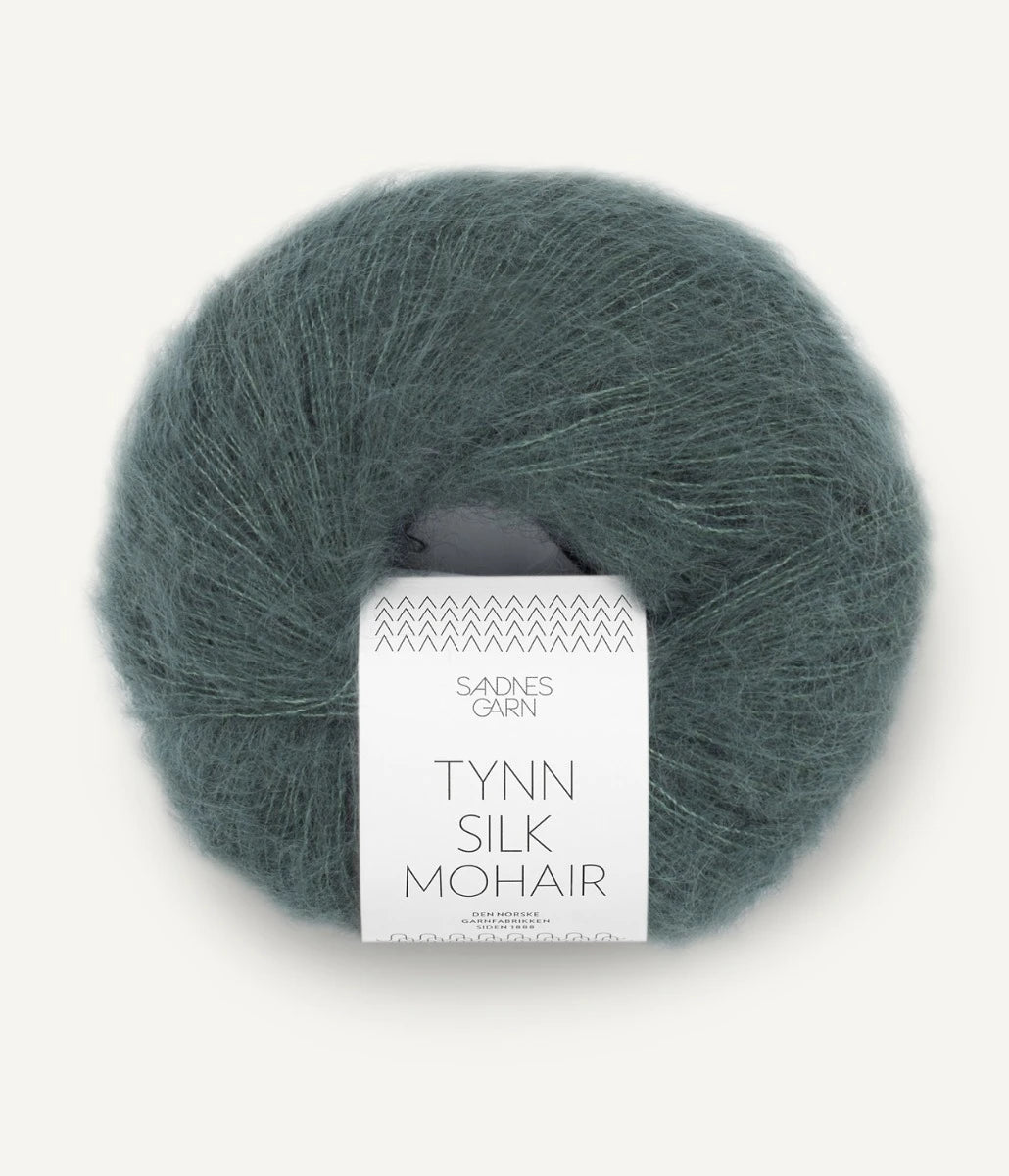 Kuvassa on Sandnes Garn Tynn Silk Mohair -lanka (yarn) värissä Urban Chic.
