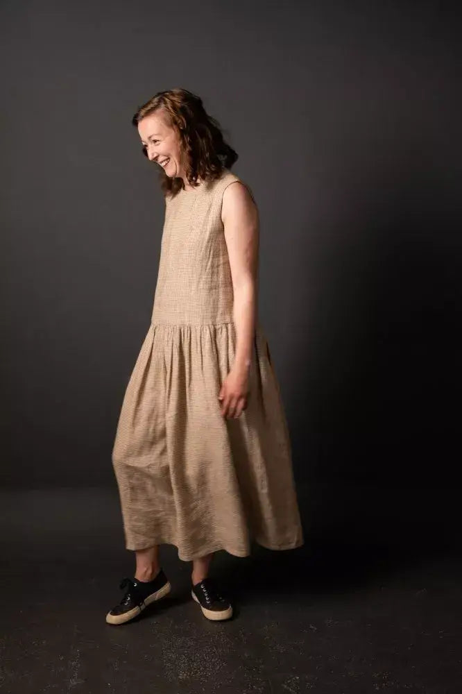 Merchant & Mills Ellis & Hattie Dress -ompelukaava kahteen ajattomaan mekkomalliin.